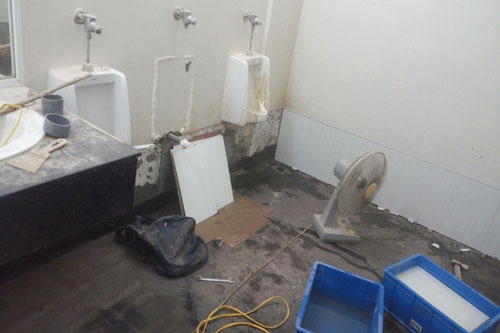 nhà vệ sinh tại Khương Mai